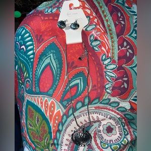 Silver necklace and earring combo